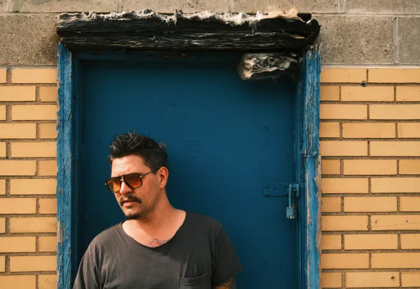 The Daring Stare thumbnail