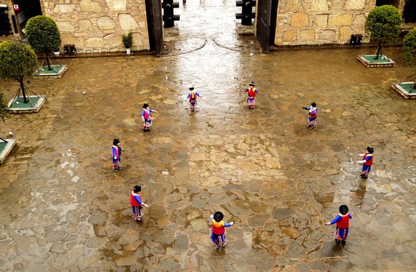 Qiang dance in a circle thumbnail