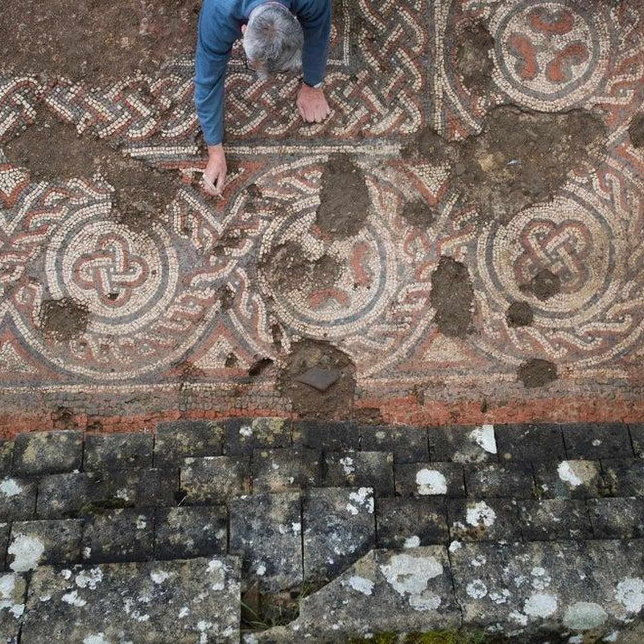Stunning Mosaic Found in England Shows Some Lived in Luxury During