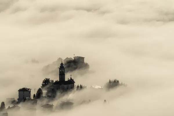 Fog, covering Pizzino di taleggio under a thick carpet. thumbnail