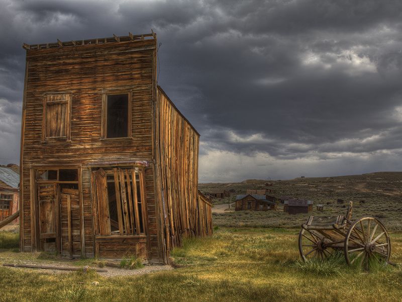 An old dilapidated building at the Bodie ghost town in California ...