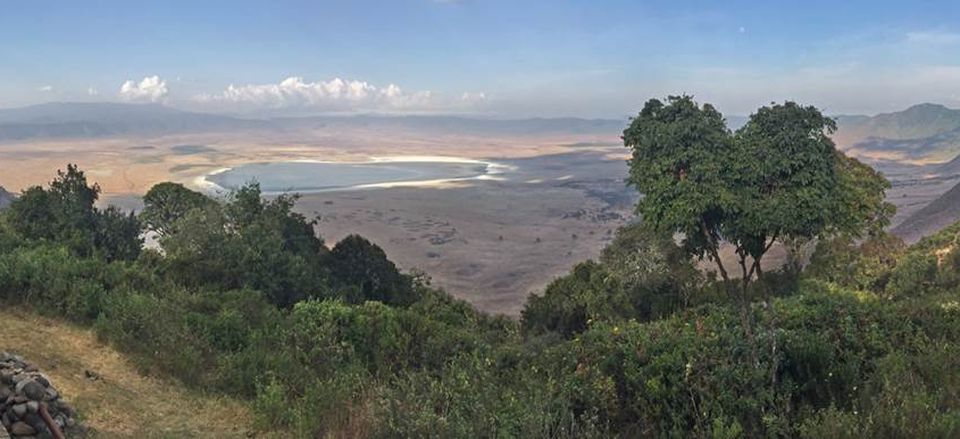  View of Ngorongoro Crater from the ridge. 