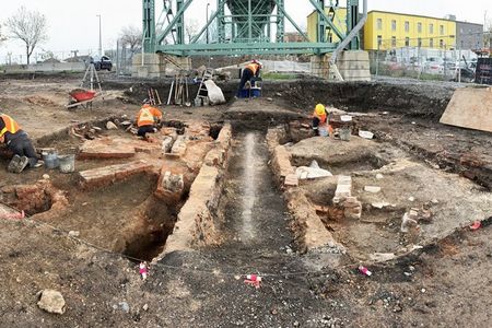 Scenes from the dig under the Jaques Cartier Bridge