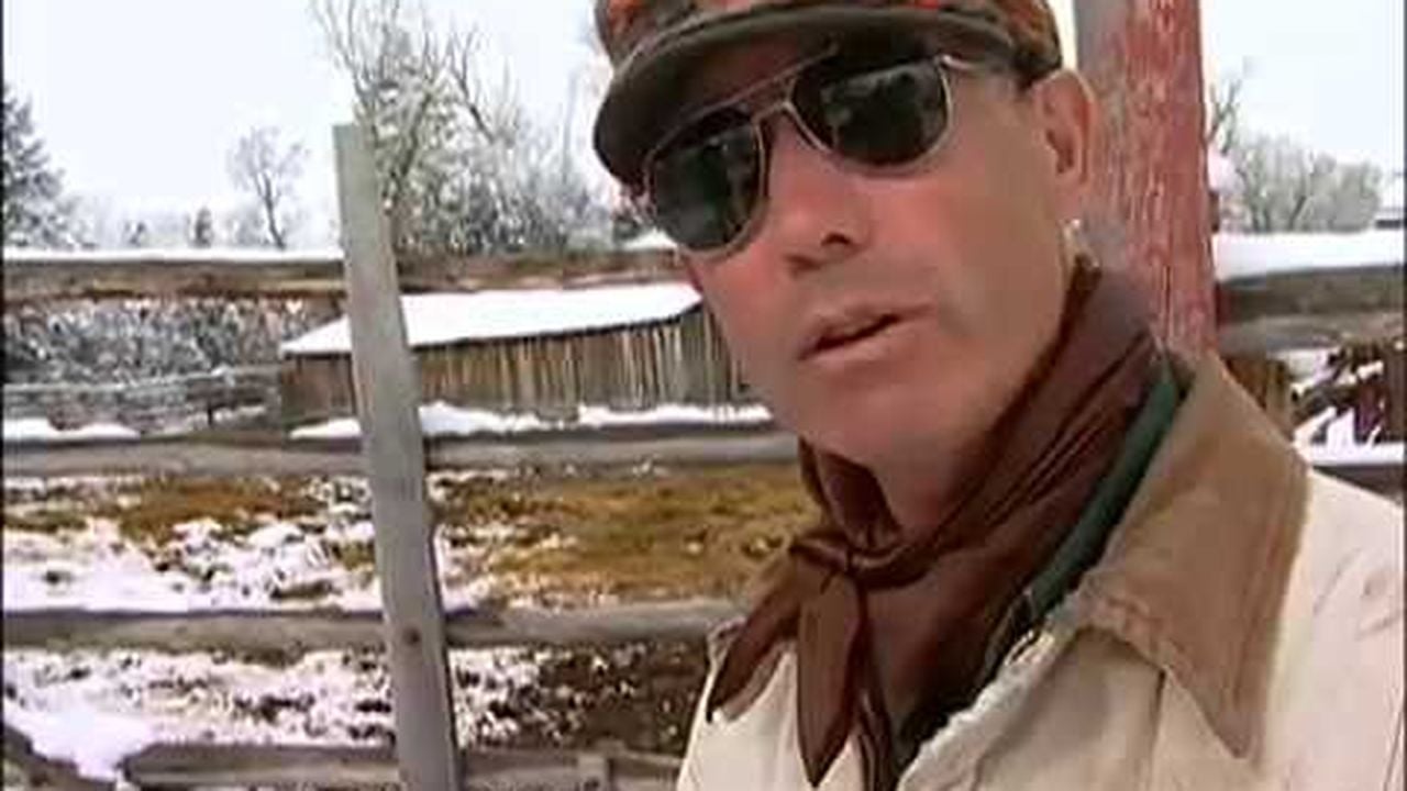 Preview thumbnail for Wolves Return to the Rockies