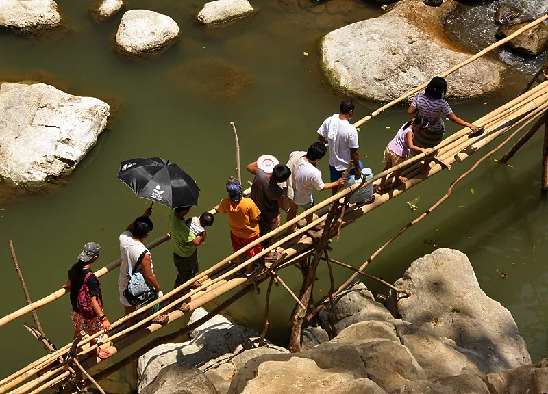 People crossing the bridge Smithsonian Photo Contest Smithsonian