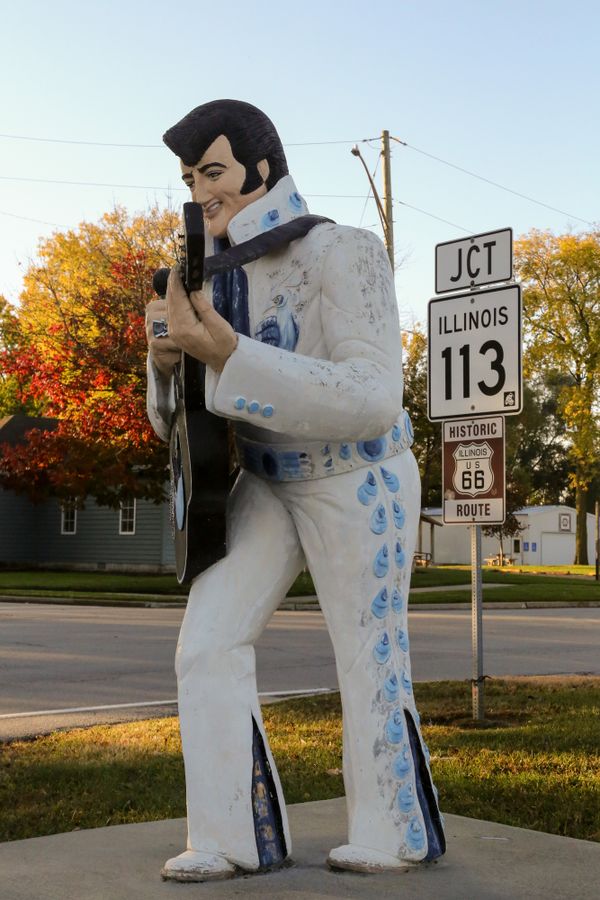 Elvis, Polk-A-Dot Drive In thumbnail