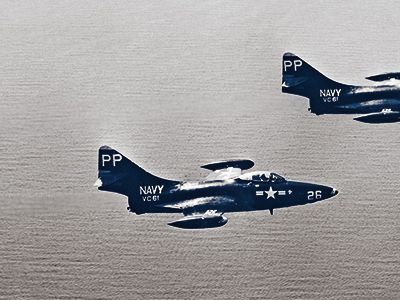 pair of F9F-5 Panthers