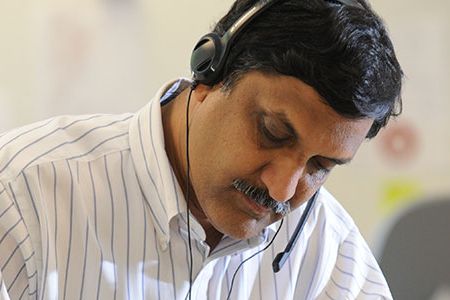 edX founder Anant Agarwal creates a tablet-based lecture.