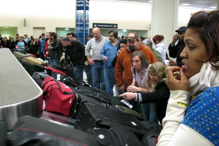 What does luggage see when you can't see it?