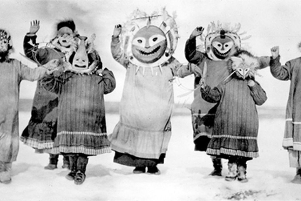 Missionary sisters circa 1920