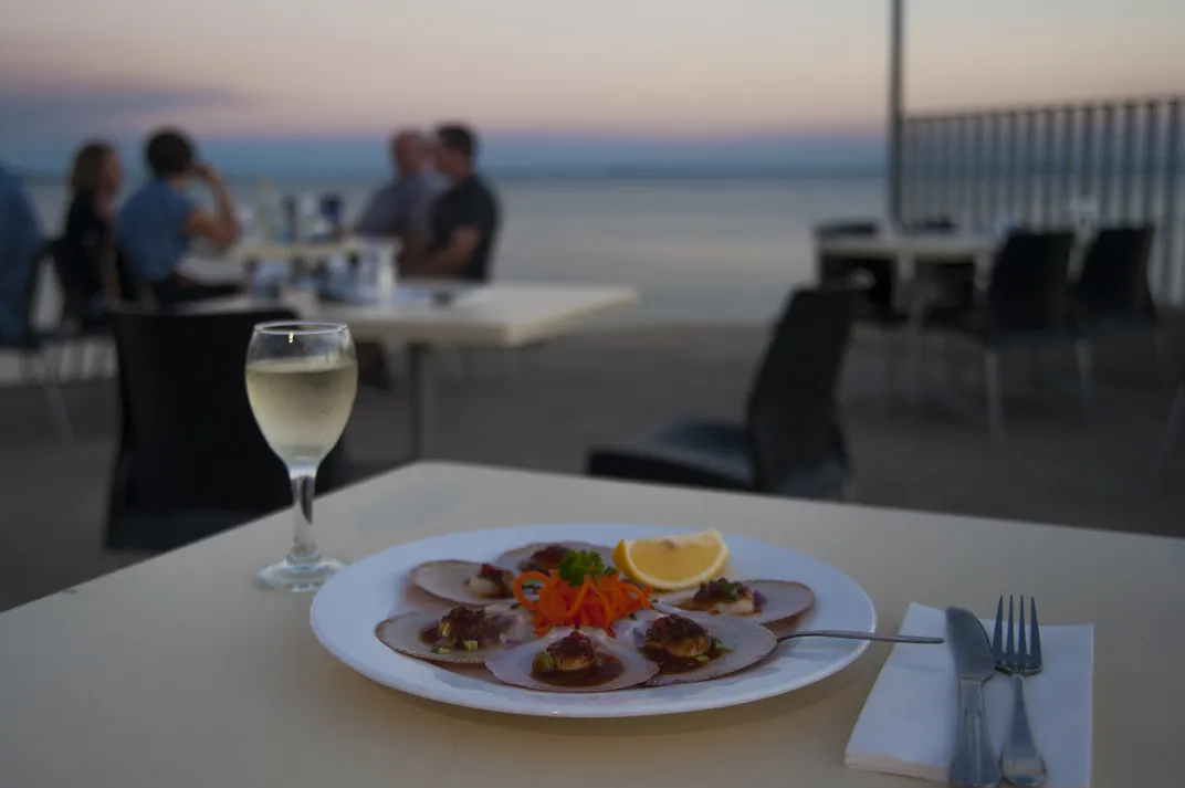 Dinner on the wharf, Darwin