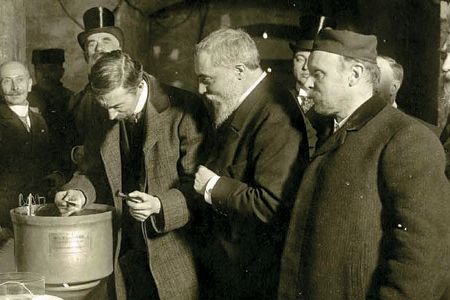 In 1907, recordings were interred in metal urns at the Palais Garnier, to be reopened in 100 years
