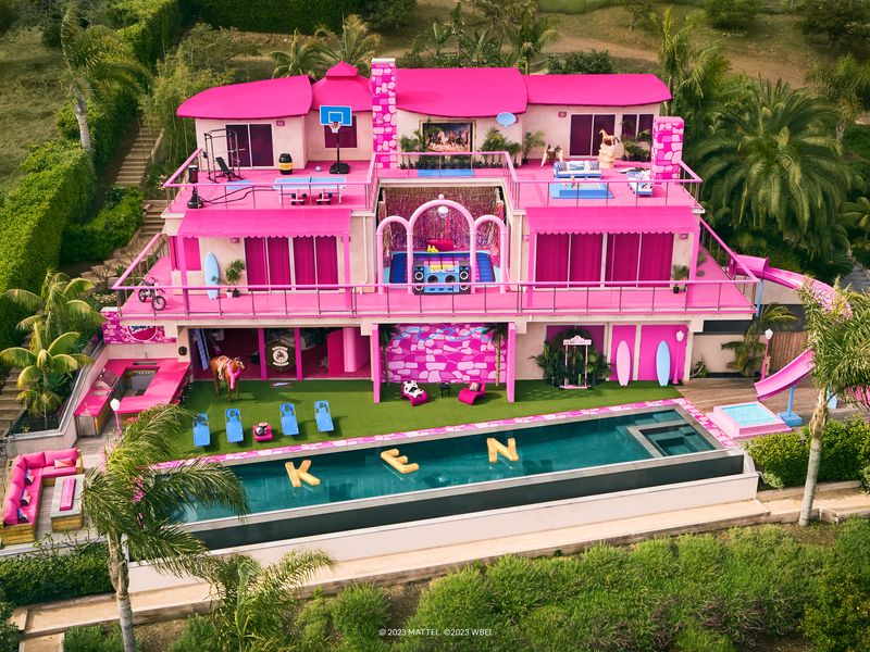 Barbie dream townhouse online
