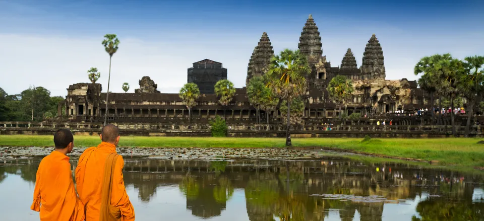  Monks at Angkor Wat 
