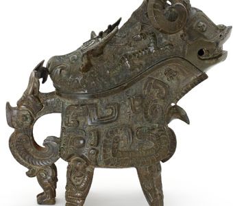 Ewer with birds, snakes, and humans, China, Middle Yangzi River Valley, ca 1100–1050 BCE.
Bronze
