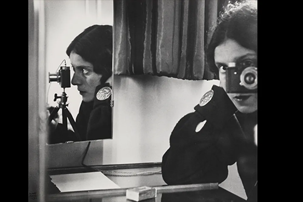 Ilse Bing self-portrait (mobile)