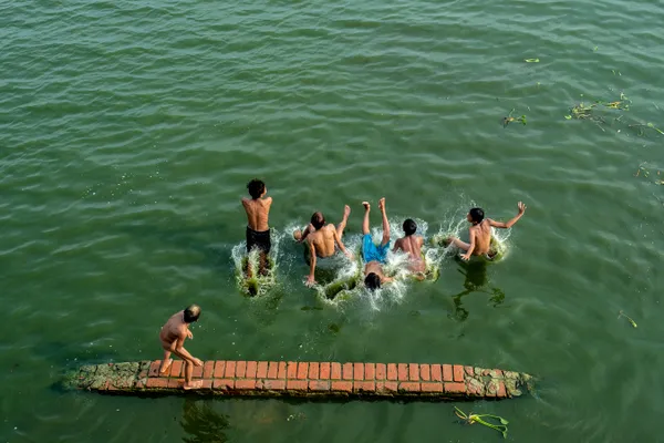 Moment of Little Boys thumbnail