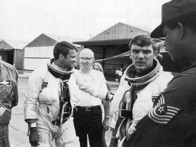 Eldon Joersz (left) and George Morgan on the day of their record-setting flight.