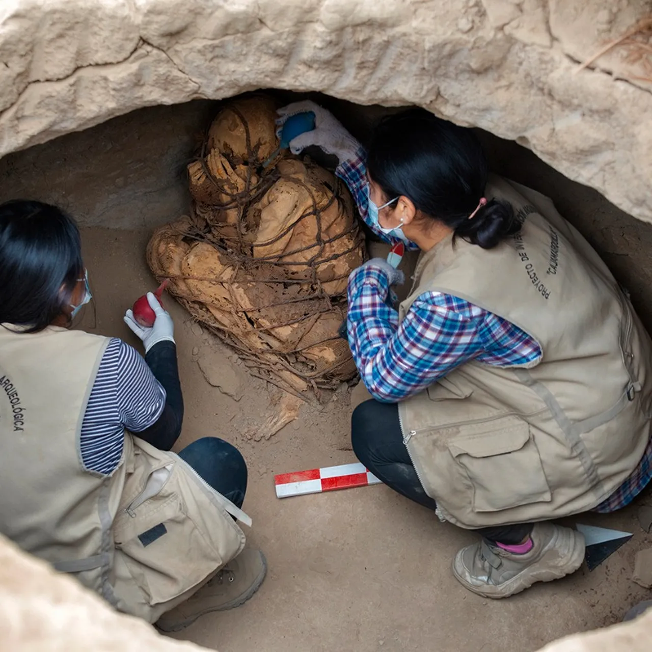 Archaeologists Unearth 800-Year-Old Mummy in Peru