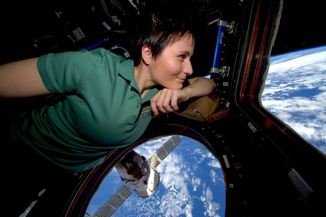 Samantha Cristoforetti hangs out in the Cupola