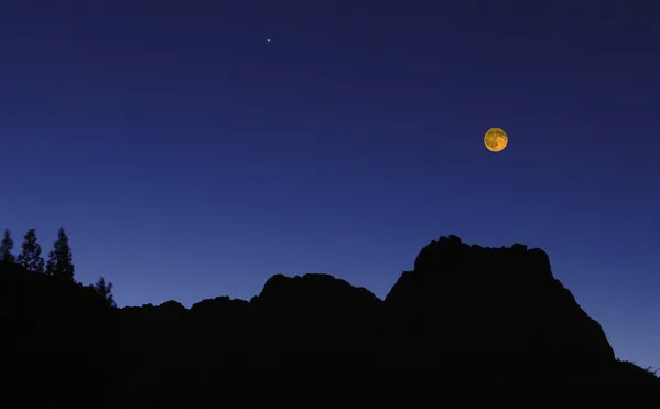 Moonrise over Zion. thumbnail