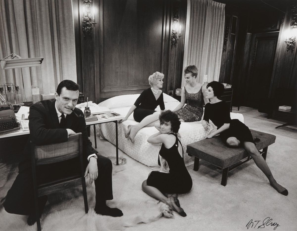 Inside Hugh Hefners Notorious Playboy Mansion Which Once Hosted