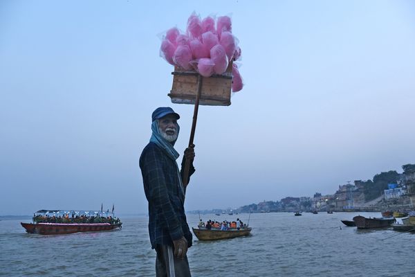 Candy Seller of Varanasi thumbnail