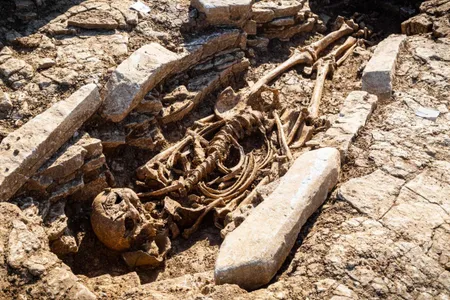Most of the graves were lined with stone curbs and closed with slabs.