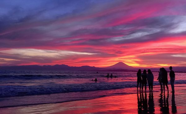 Mount Fuji Sunset from Enoshima thumbnail
