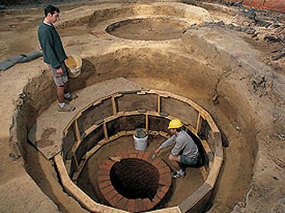 jamestown_digging.jpg