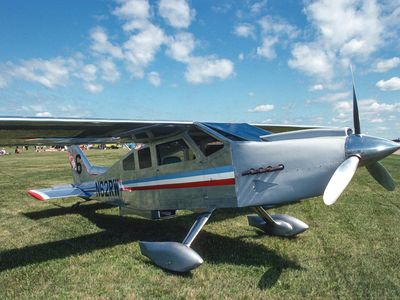 This Bede BD-4 at the 1991 EAA AirVenture in Oshkosh joined the hundreds built from an $1,800 kit introduced by Jim Bede in 1970.