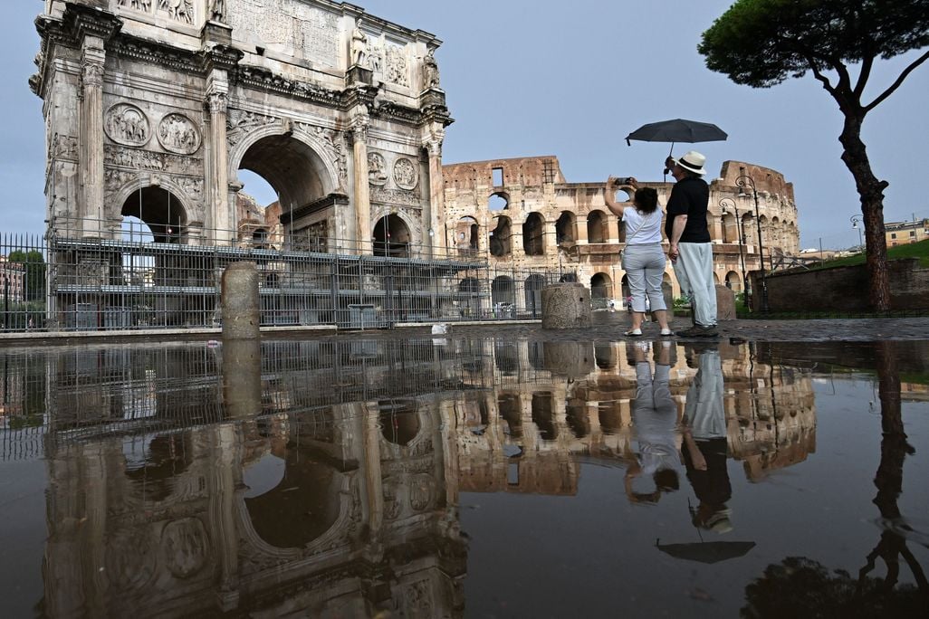 Arch of Constantine after the storm