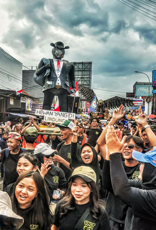 Corruption Protesters thumbnail