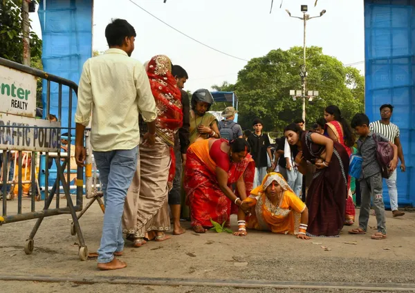 A Devotee in Chatt thumbnail