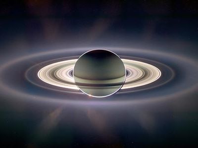 Saturn rings