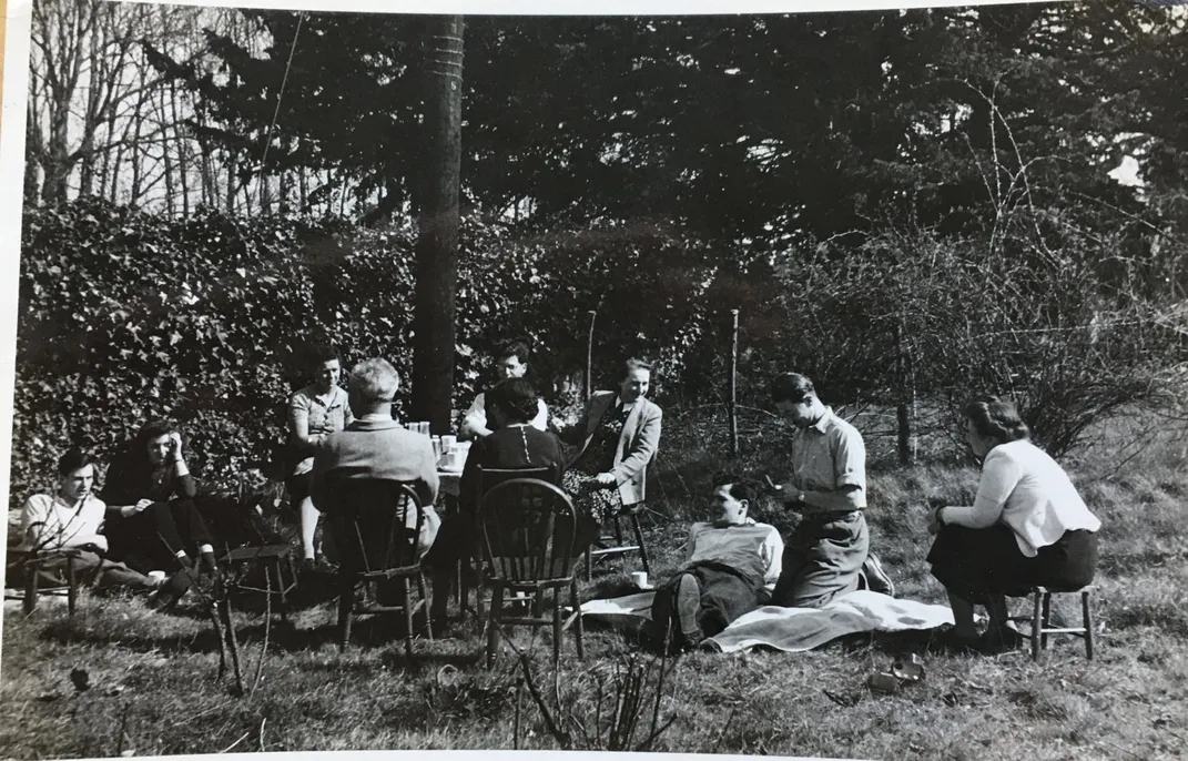 Outdoor lesson/tea at Bunce Court