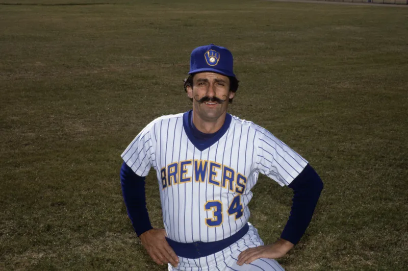 Happy Anniversary: Rollie Fingers chooses retirement over a shave