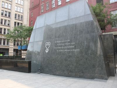 The African Burial Ground National Monument in Manhattan commemorates the earliest and largest known black burial site discovered in the United States. More than 15,000 free and enslaved Africans who lived and worked in colonial New York were buried here between the mid-1630s and 1795.