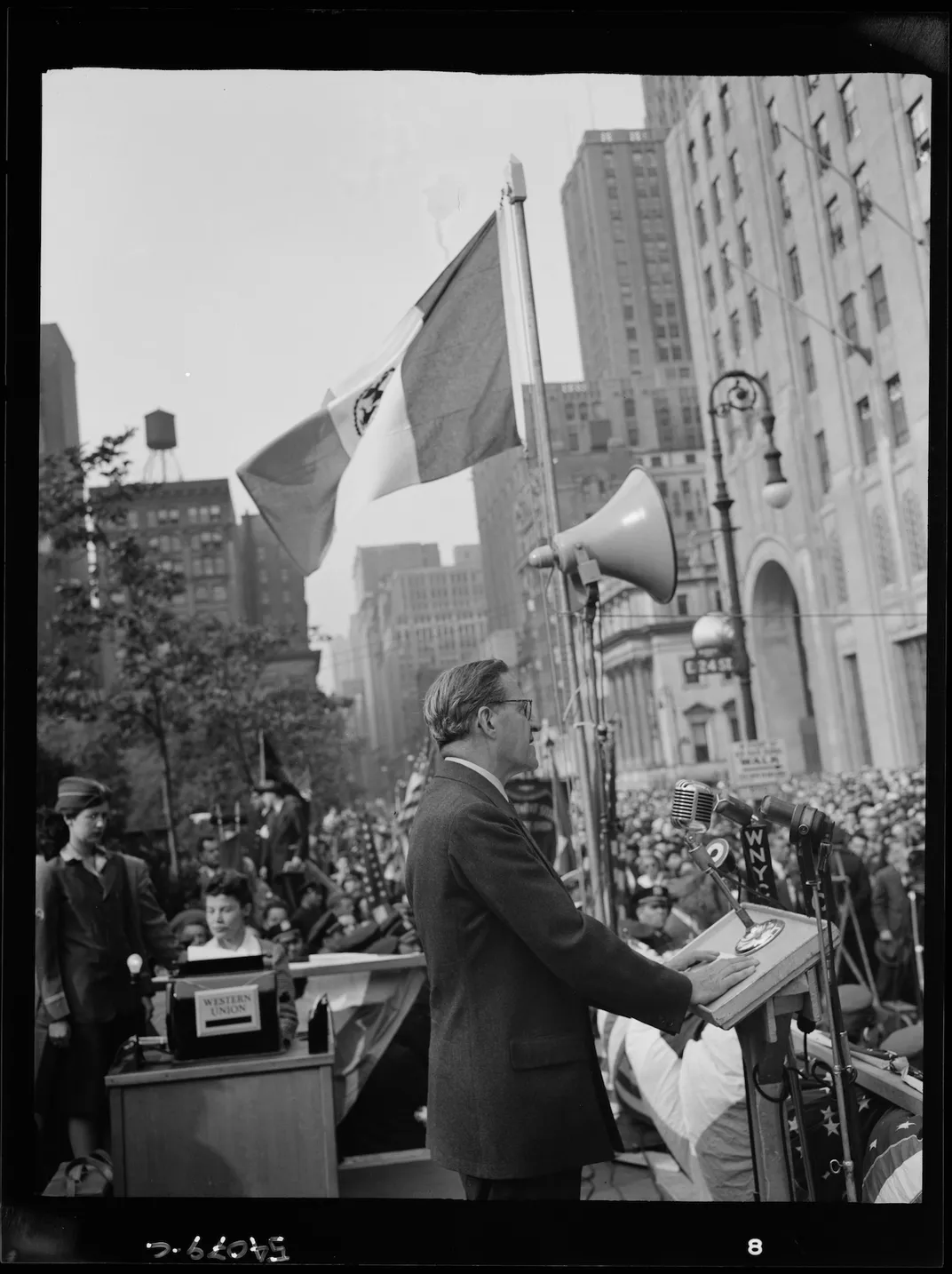 Rabbi Stephen Wise addresses a crowd at a rally outside Madison Square Garden in June 1944