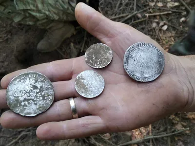 Rare coins, found in Poland&#39;s Jeleniowskie mountain range, may have belonged to an infamous 18th-century fraudster.