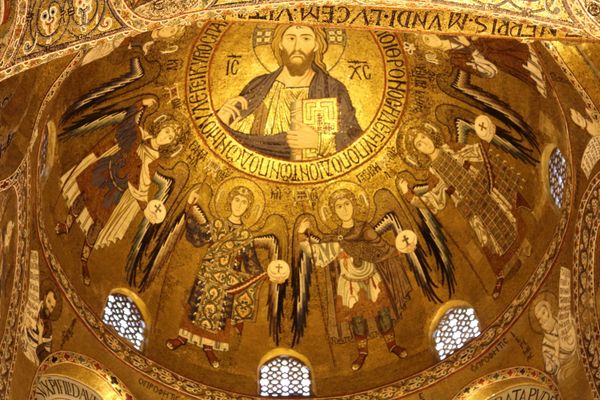 Dome above the Altar of the Cappella Palatina in Palermo, Sicily thumbnail