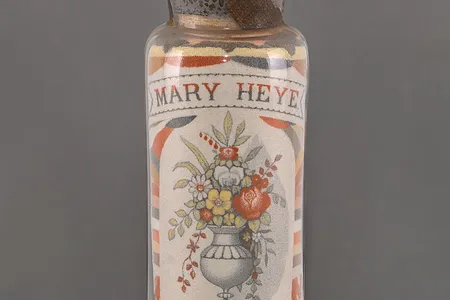Clemens Mary Heye bottle