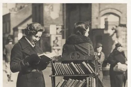 A "Walking Library" in London, circa 1930s